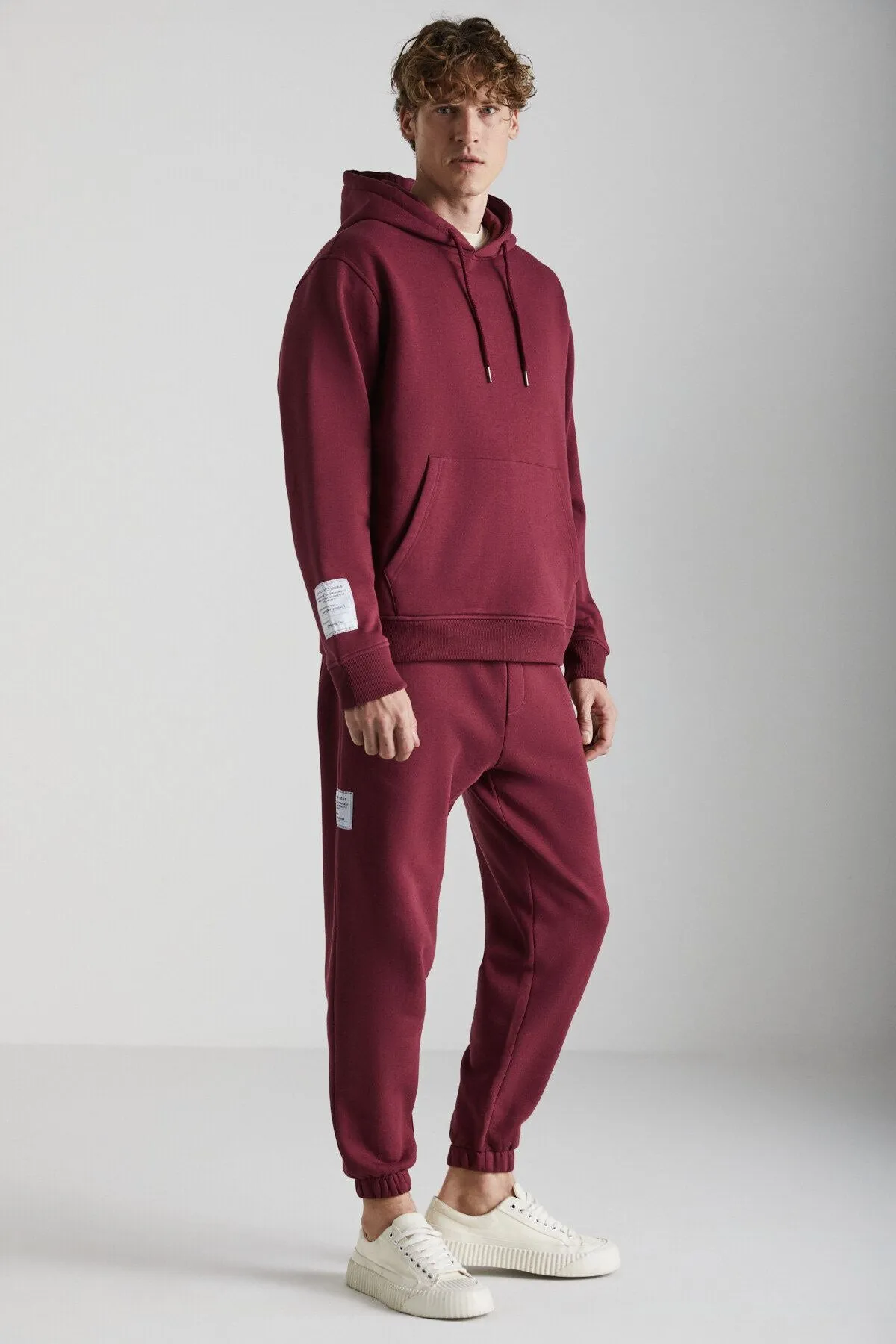 Ashbourne Men's Oversize Kangaroo Pocket Arm Label Detailed Organic Cotton Bordeaux Tracksuit Set