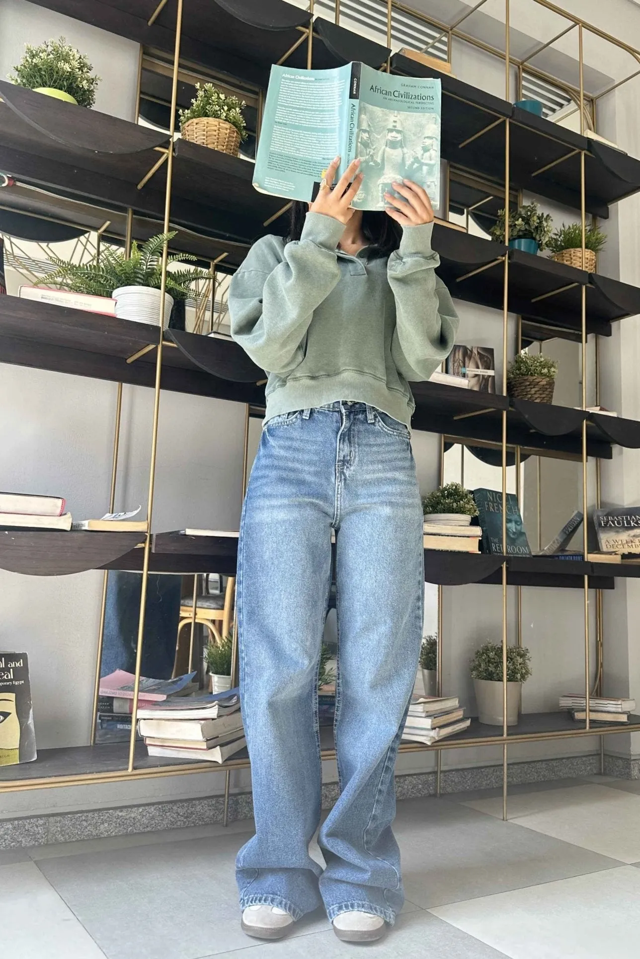 Baggy - Medium Blue Wash Jeans.