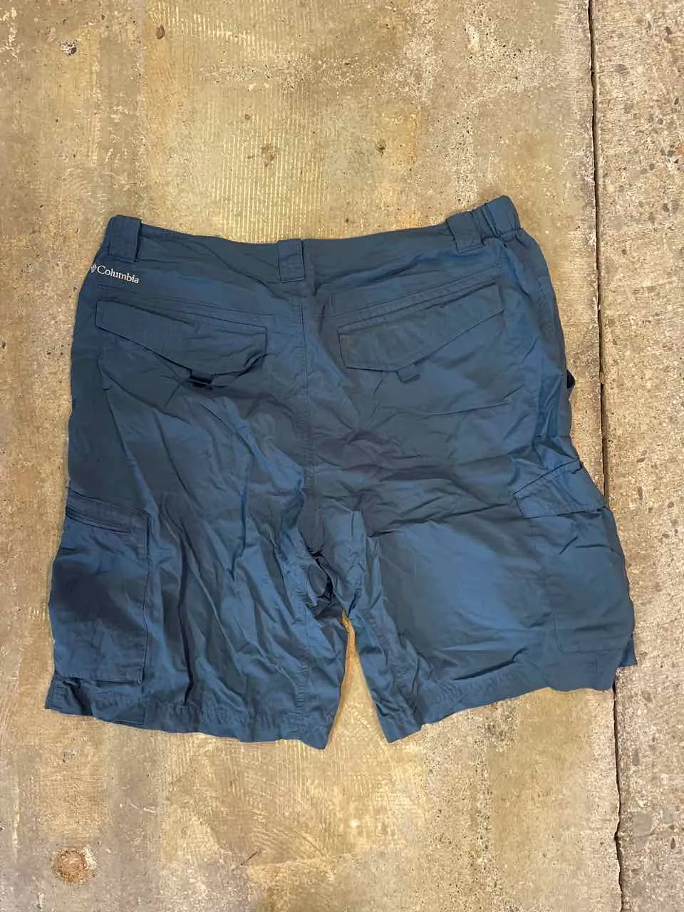 Columbia Cargo Shorts Men's 36