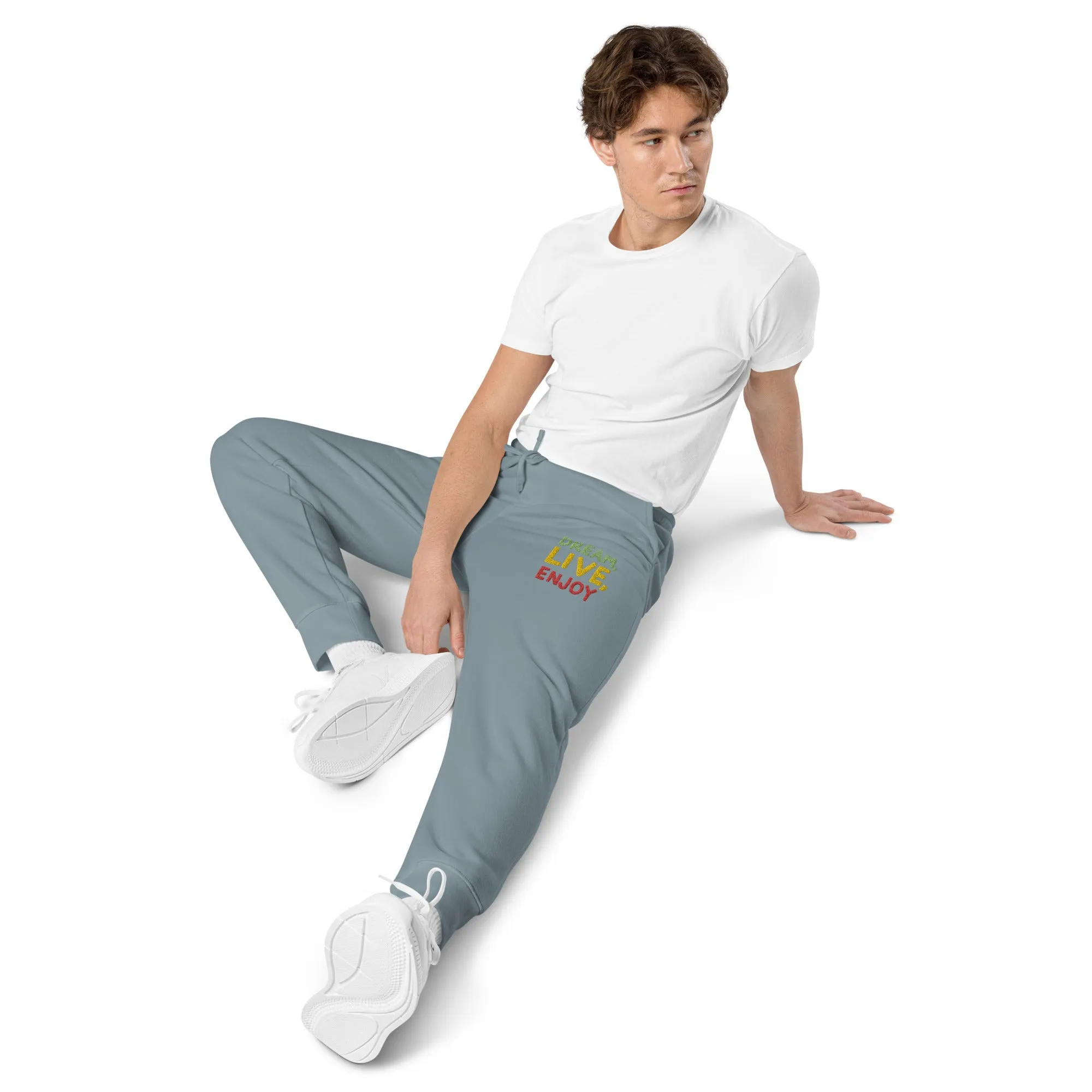 Green pigment-dyed sweatpants