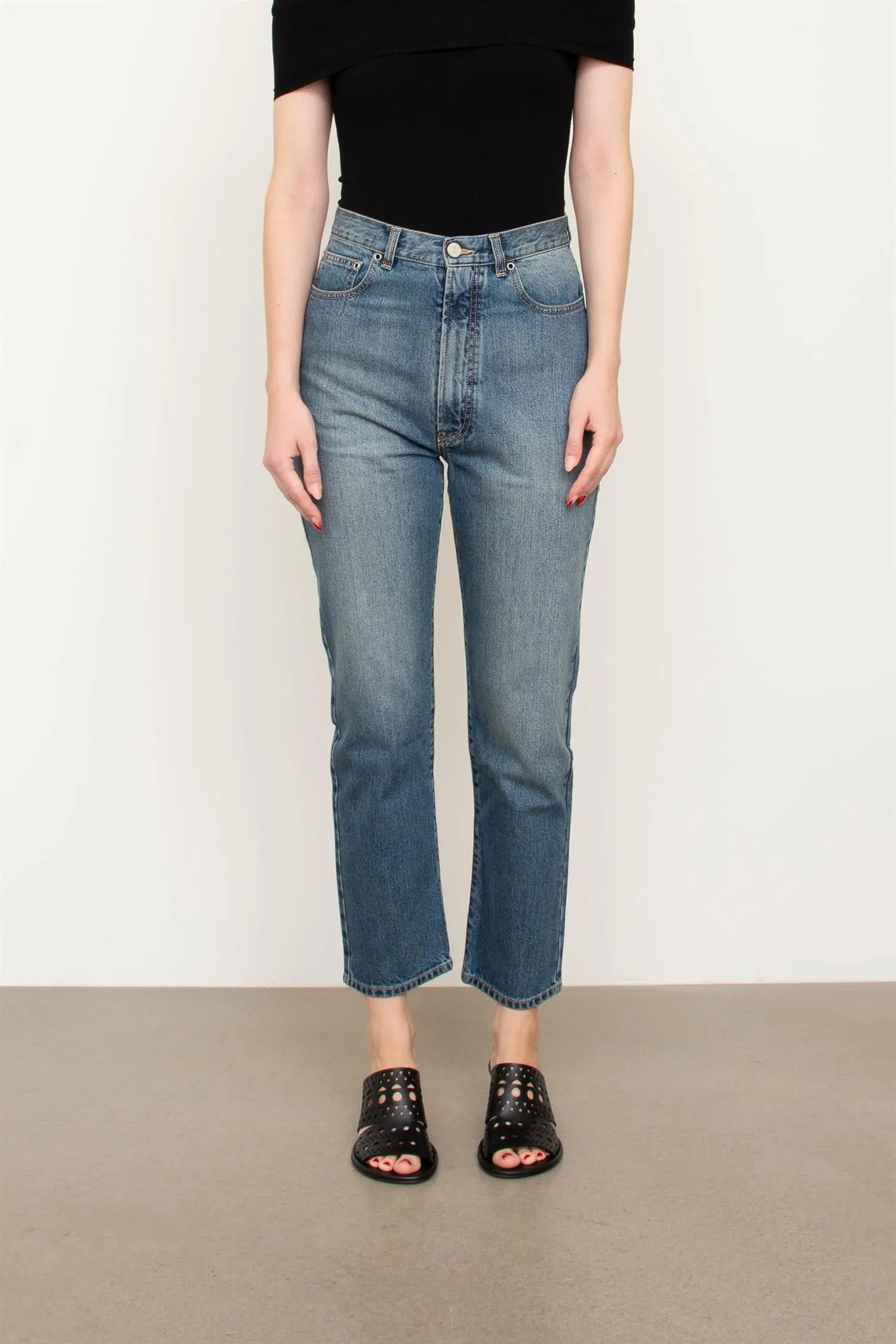 High waisted jeans