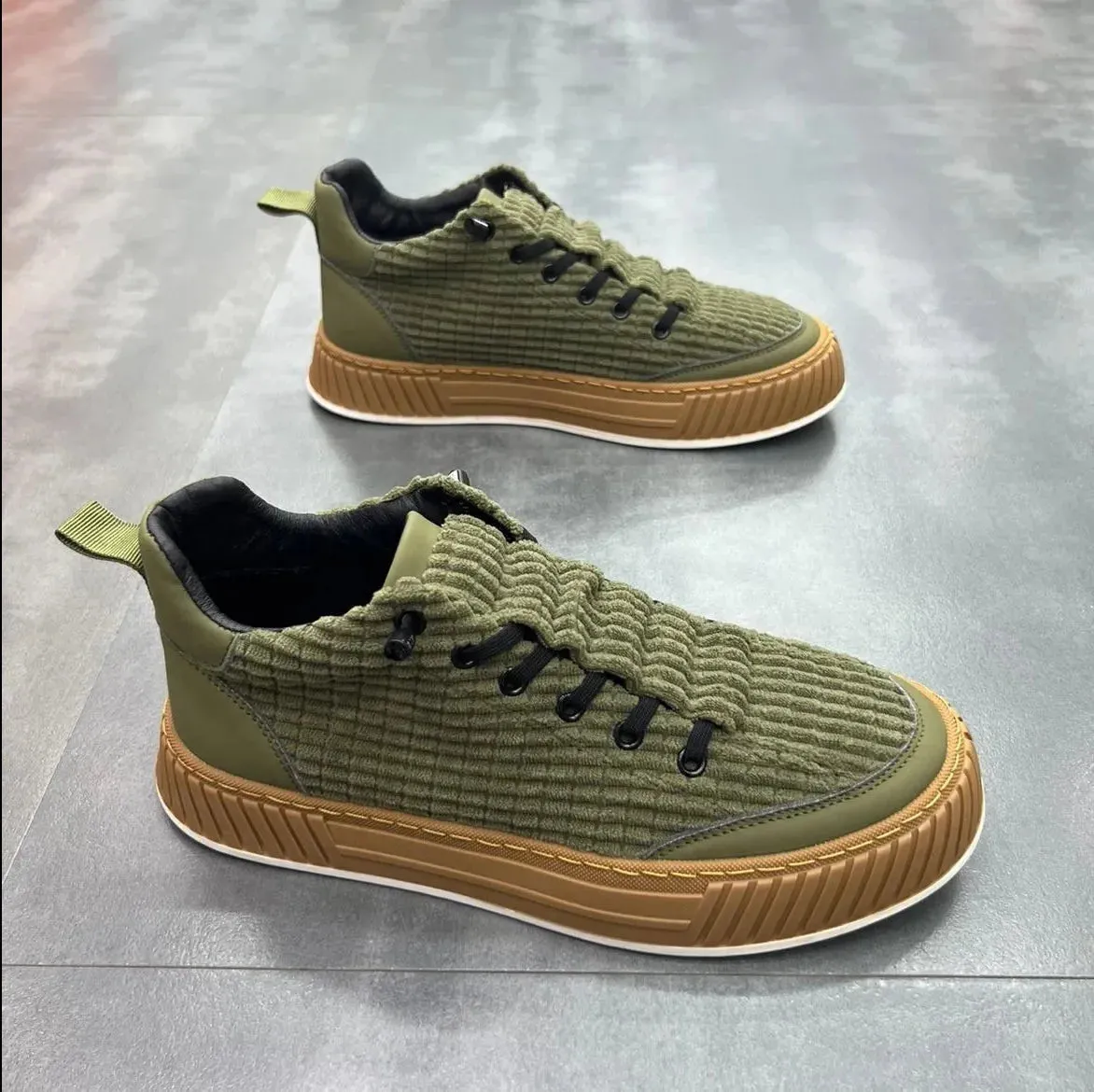 Men Chunky Sneakers Fashion Light Non-slip Luxury Brand Shoe