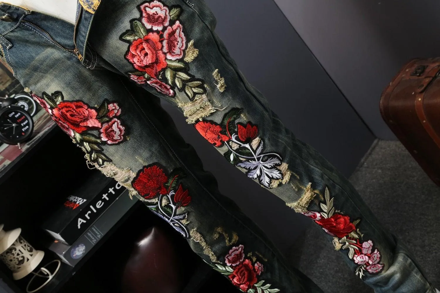 Men's Flower Embroidery Hip Hop Jeans