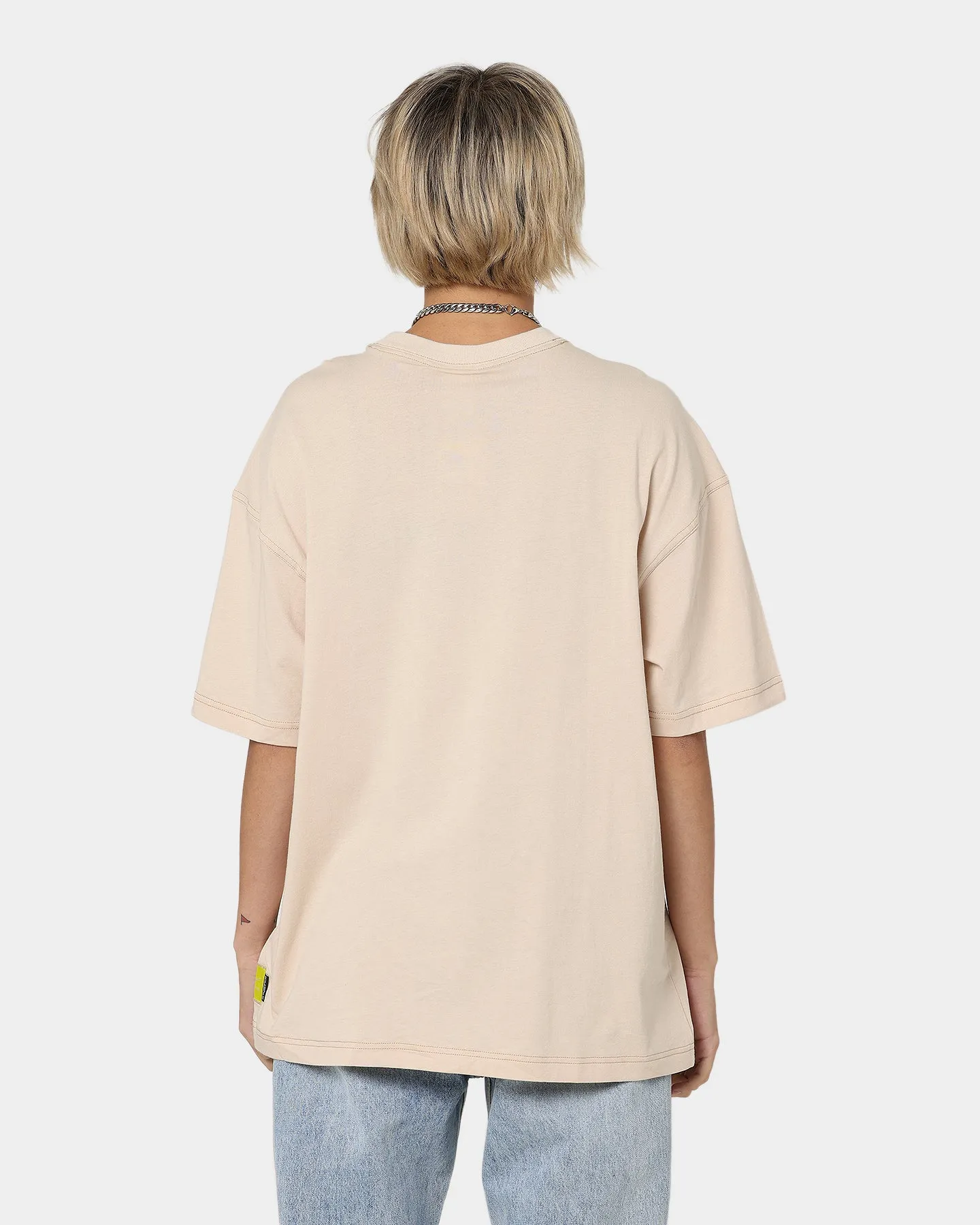 Nike Women's Sportswear Swoosh T-Shirt Sanddrift