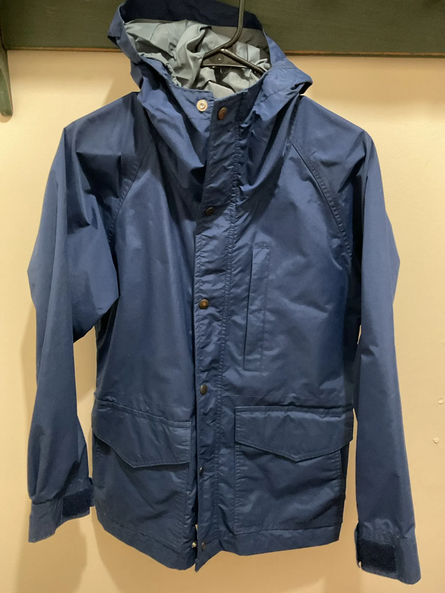 Oregon Mountain Community Gore Tex Jacket Men's S