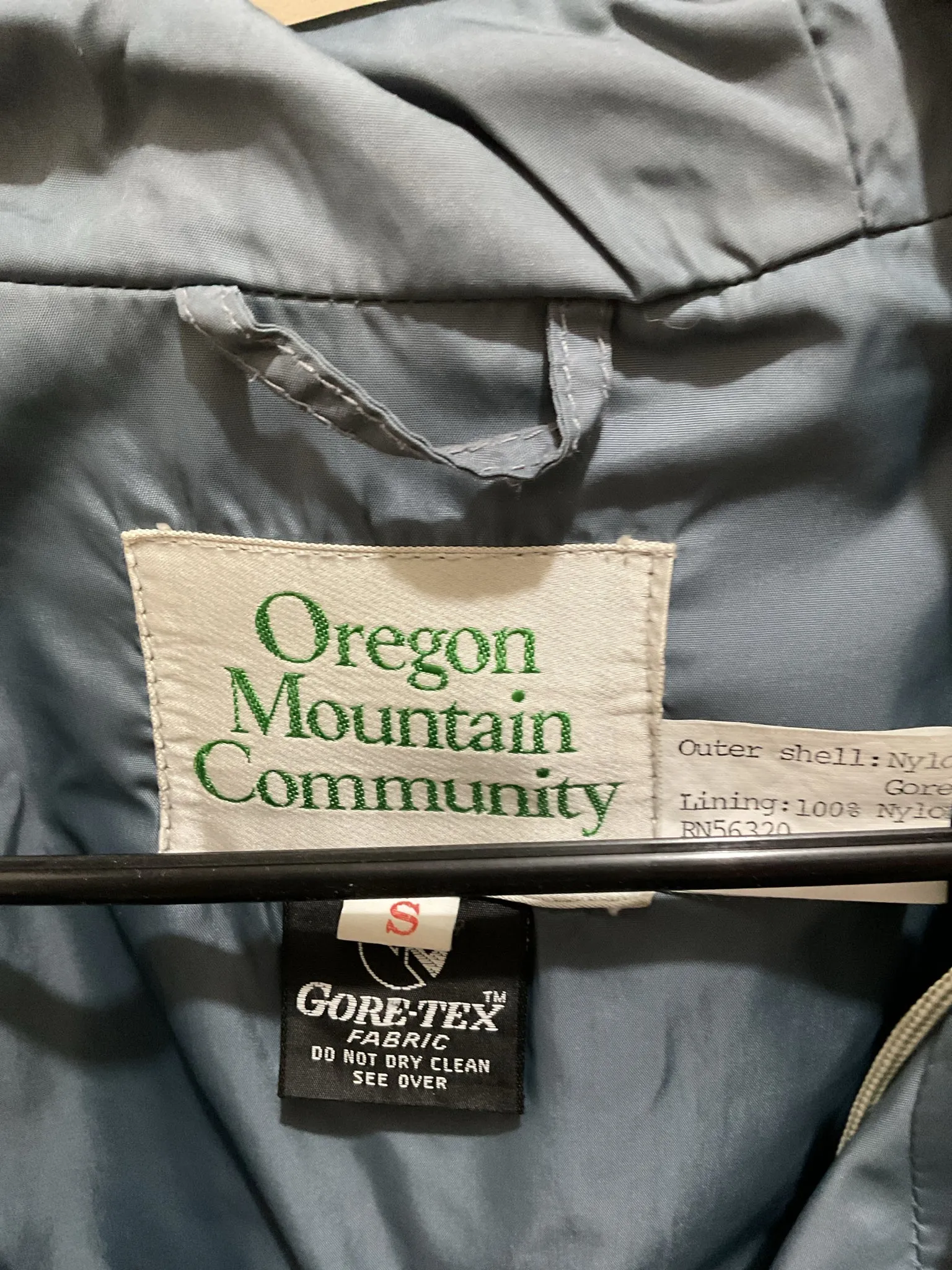 Oregon Mountain Community Gore Tex Jacket Men's S