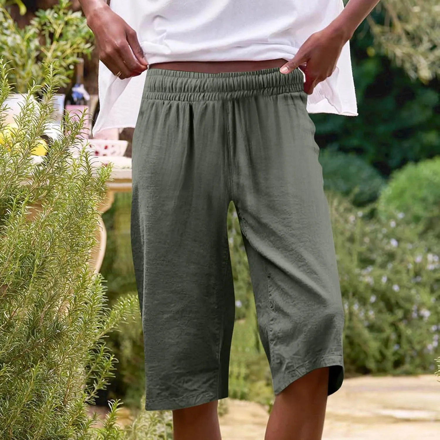 Summer Linen Bermuda Shorts for Women Knee Length Casual Capri Pant Elastic Waist Lightweight Beach Shorts with Pocket