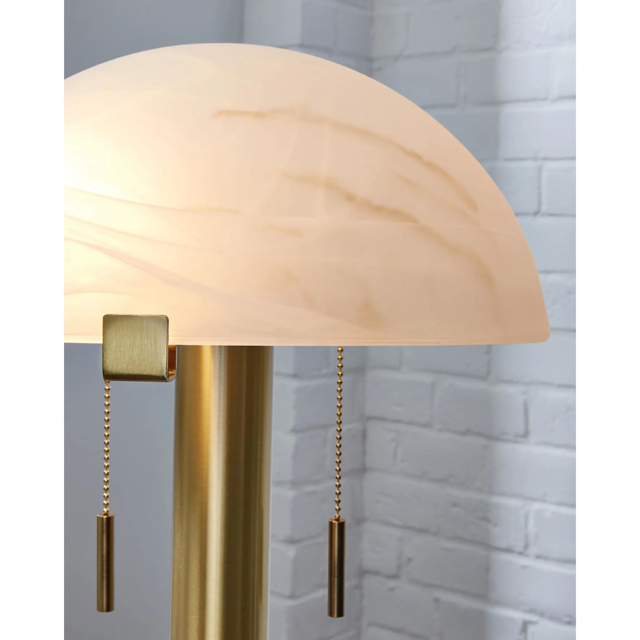 Tobbinsen Table Lamp 22.25"