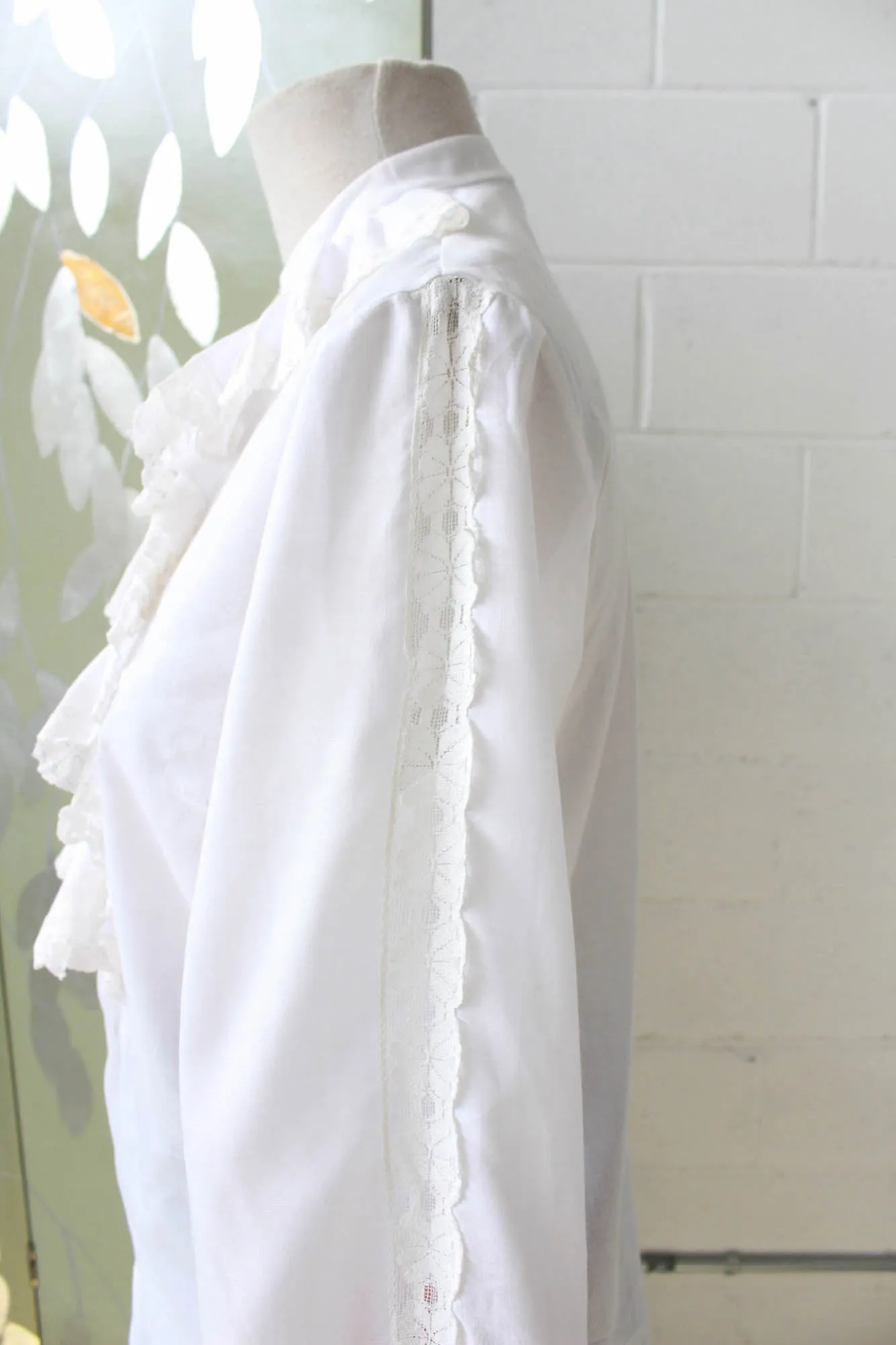 Vintage 1960s/70s White Ruffle Jabot Collar Blouse, S-M
