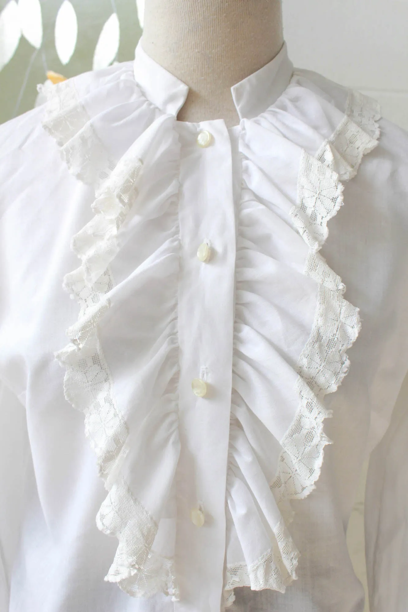 Vintage 1960s/70s White Ruffle Jabot Collar Blouse, S-M