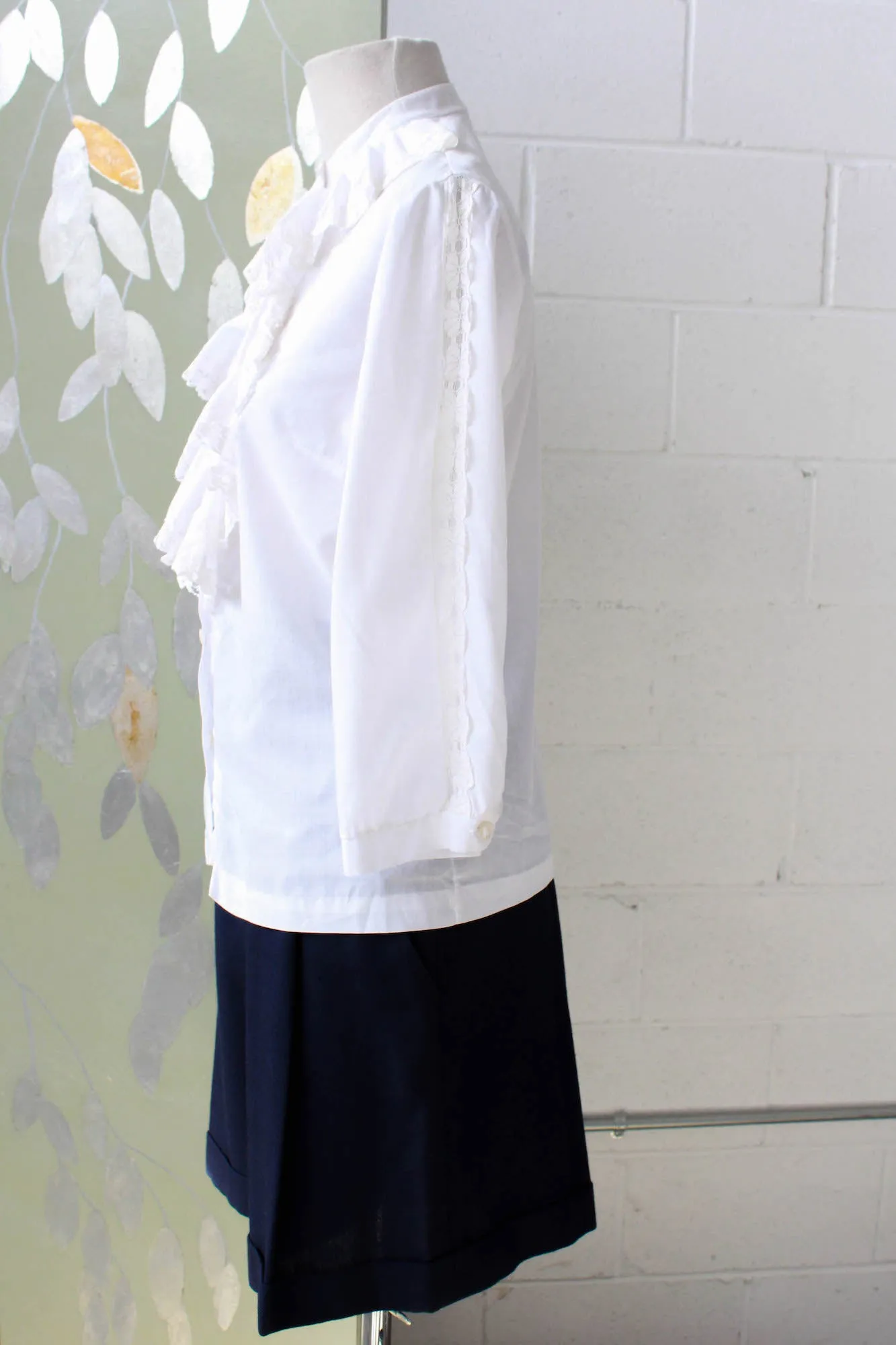 Vintage 1960s/70s White Ruffle Jabot Collar Blouse, S-M