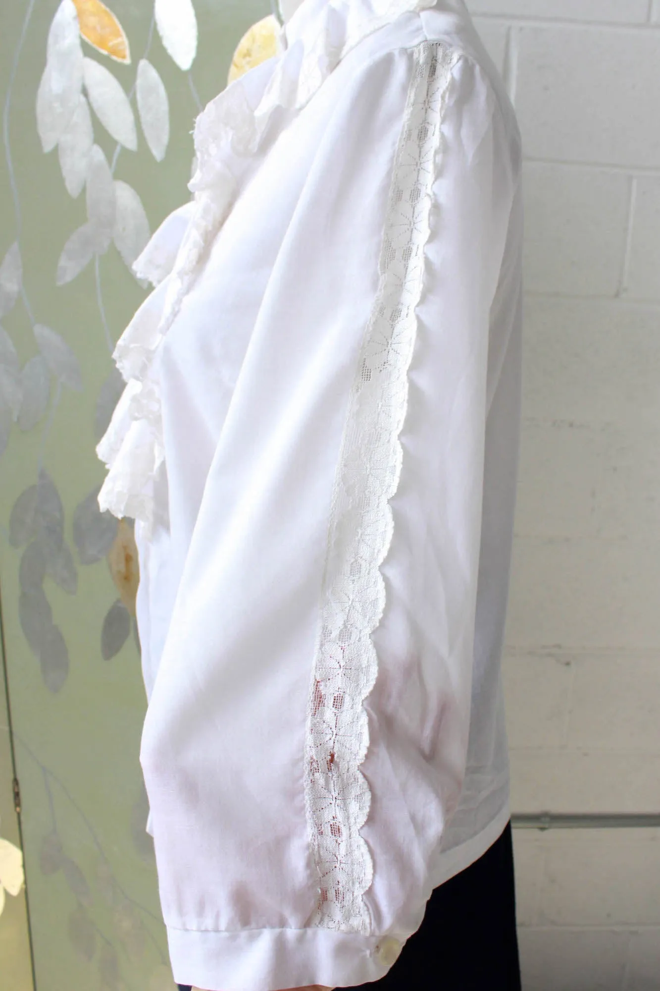 Vintage 1960s/70s White Ruffle Jabot Collar Blouse, S-M