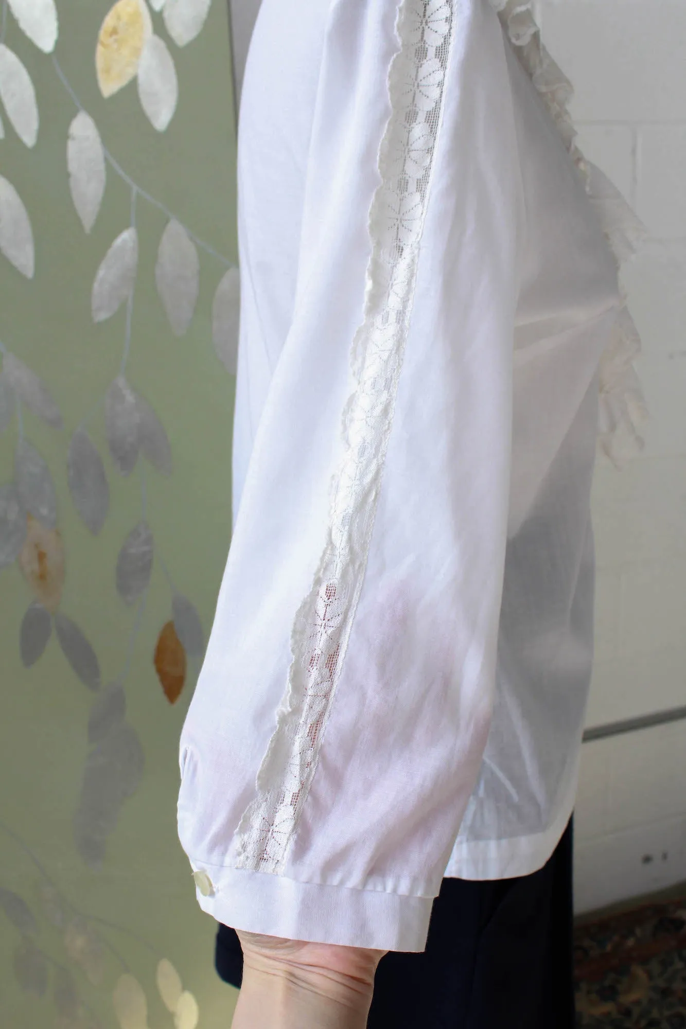 Vintage 1960s/70s White Ruffle Jabot Collar Blouse, S-M