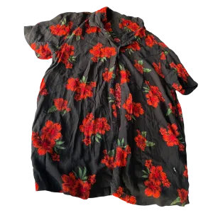 VINTAGE BLACK AND RED MEN'S SHIRT SIZE SMALL  L 28 W 19 SKU 5175
