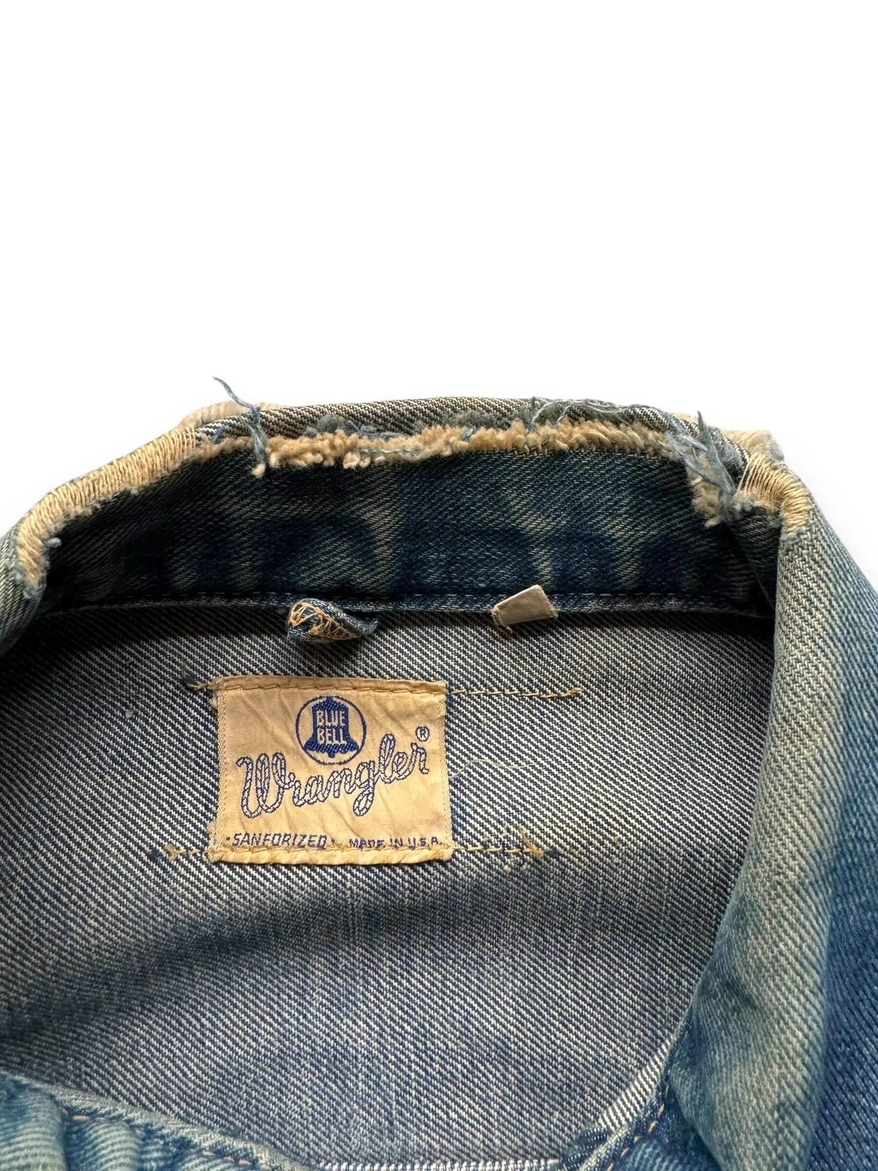 Vintage Distressed Wrangler Blue Bell 124MJ Denim Jacket SZ 42