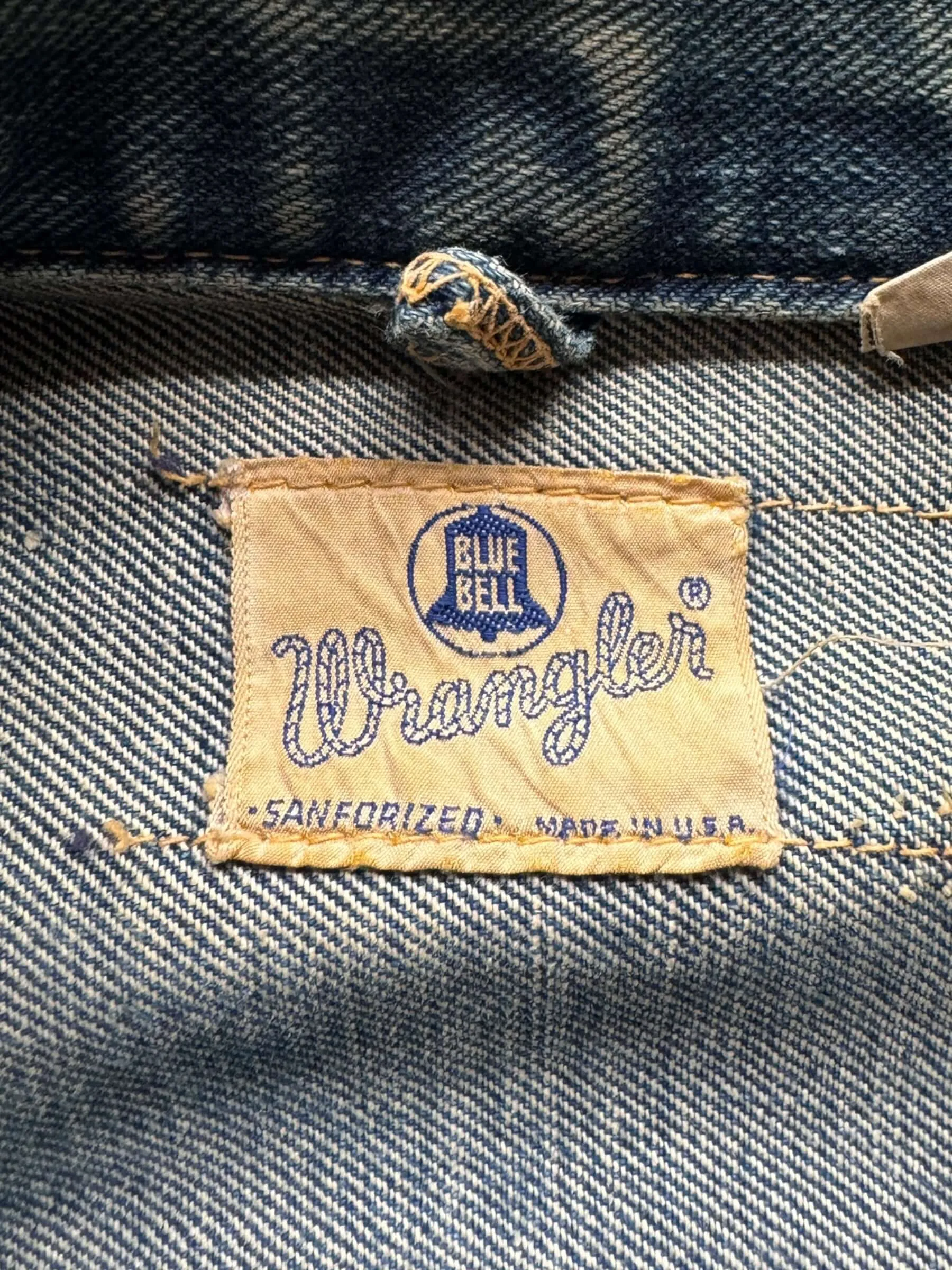 Vintage Distressed Wrangler Blue Bell 124MJ Denim Jacket SZ 42