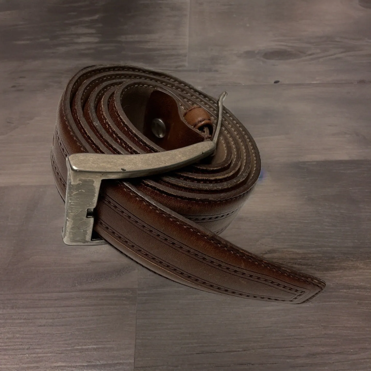 Vintage men casual brown leather belts