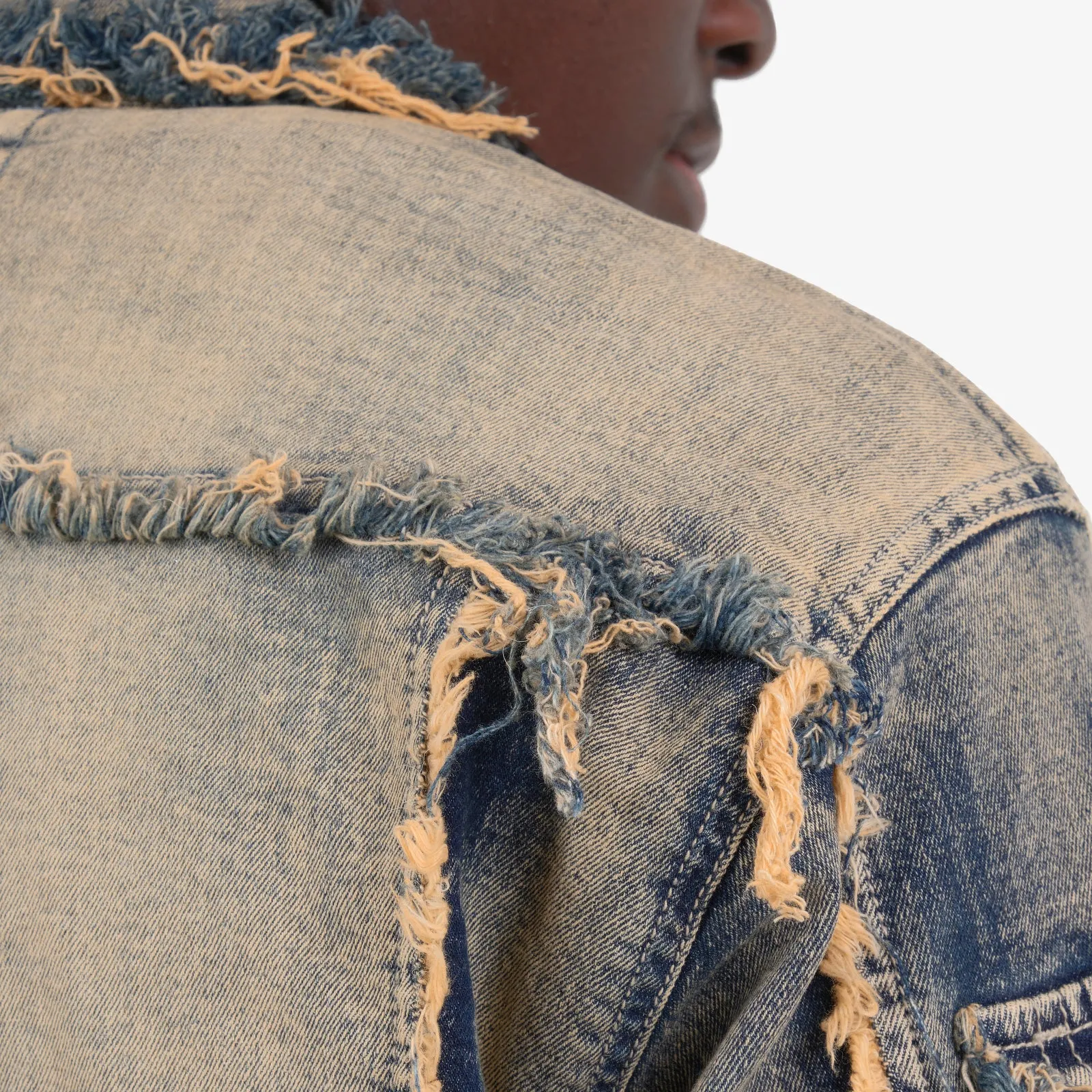VINTAGE WASHED FRAYED DENIM JACKET