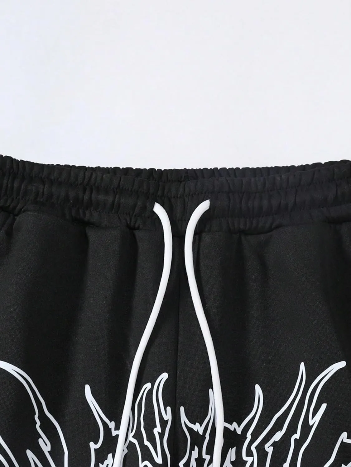 WDIRARA Men's Graphic Printed Stacked Sweatpants Flared Leg Y2K Drawstring Waisted Casual Jogger Pants with Pockets