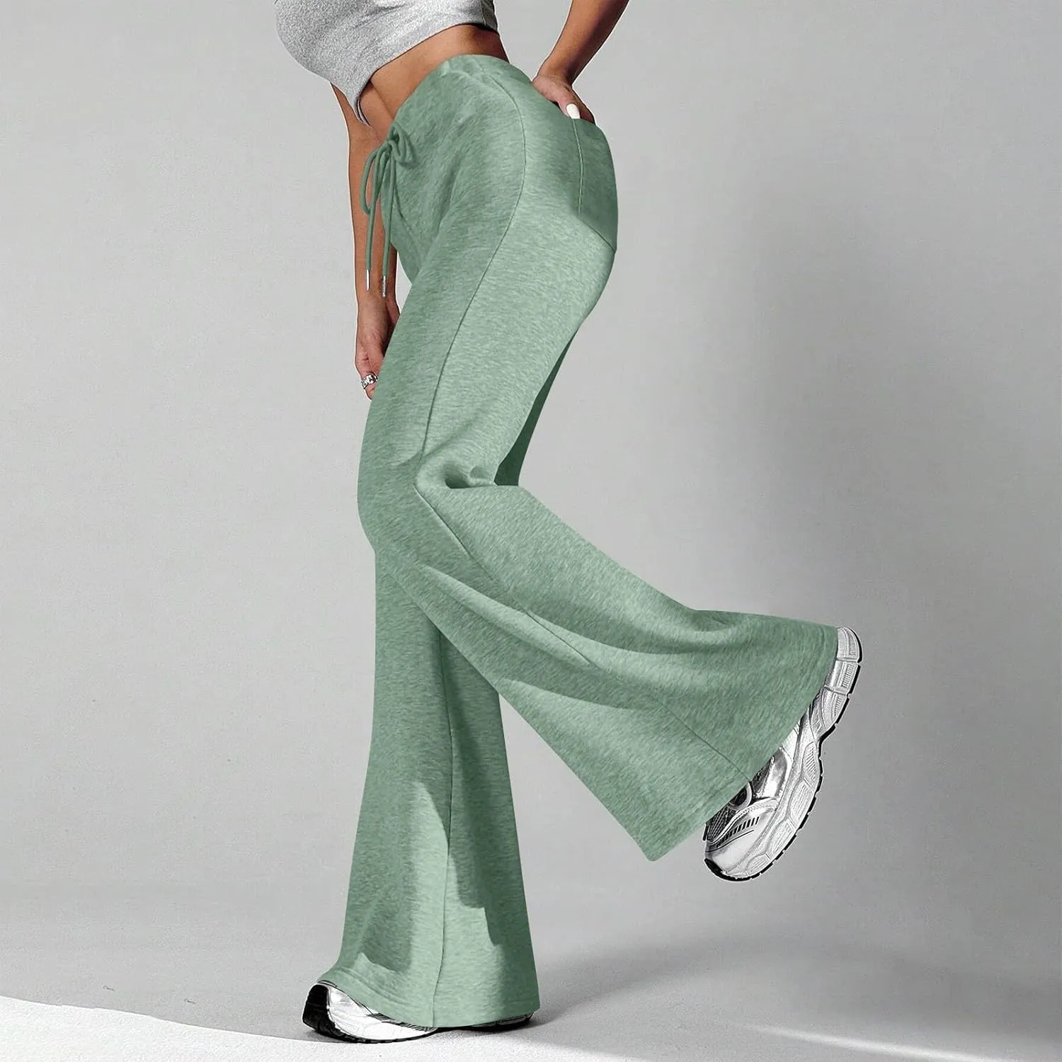 Women Wide Leg Sweatpants High Waisted Baggy Flare Sweatpants Plus Size Drawstring Flare Pants with Pockets