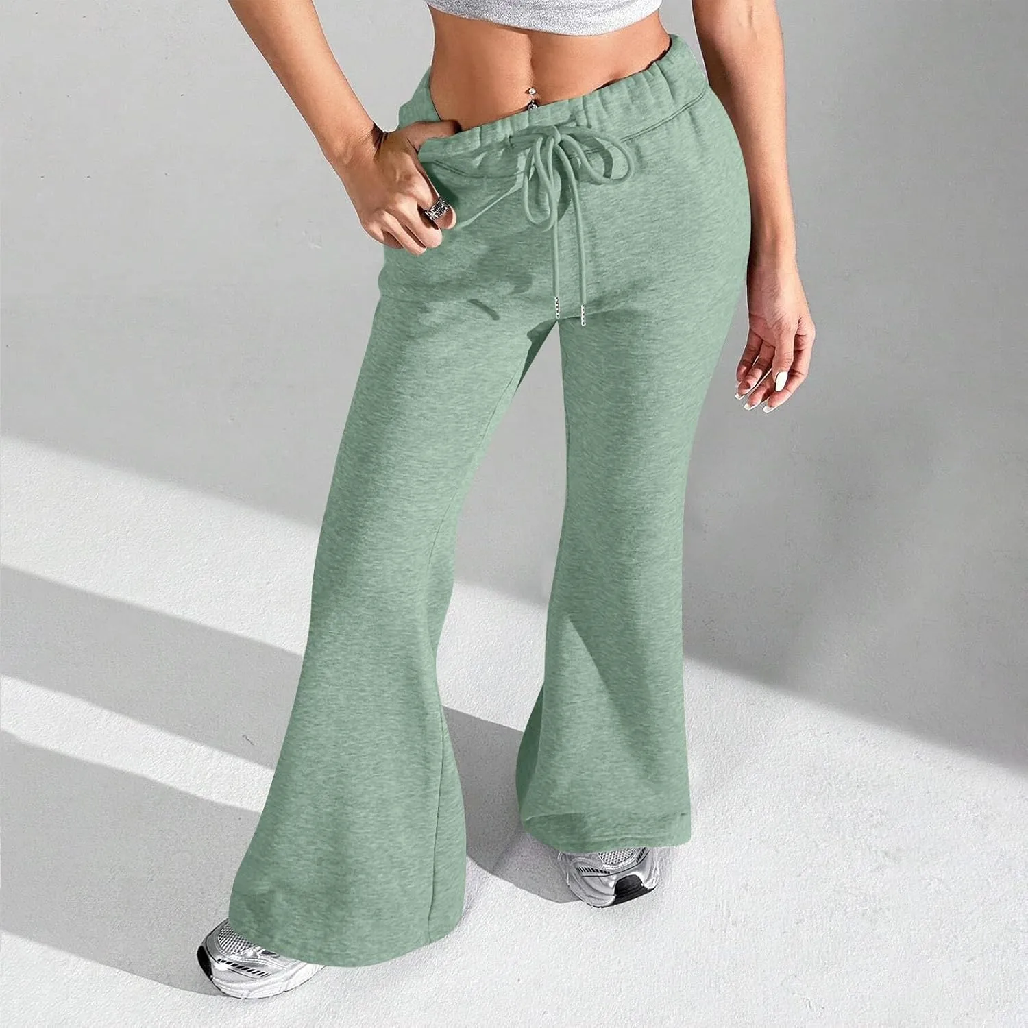 Women Wide Leg Sweatpants High Waisted Baggy Flare Sweatpants Plus Size Drawstring Flare Pants with Pockets