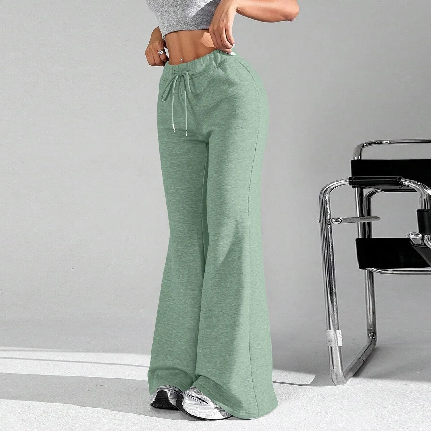 Women Wide Leg Sweatpants High Waisted Baggy Flare Sweatpants Plus Size Drawstring Flare Pants with Pockets