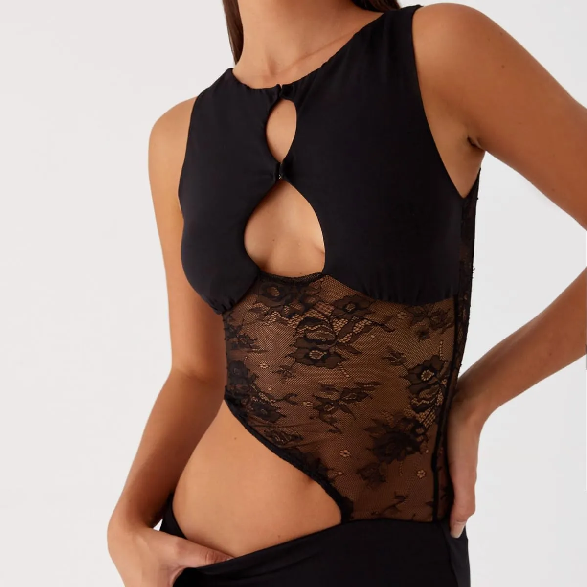 Women Y2k Cut Out Bodycon Maxi Dress Sexy Sleeveless Low Cut Backless Lace Hollow-Out Dress Party Club Long Dress