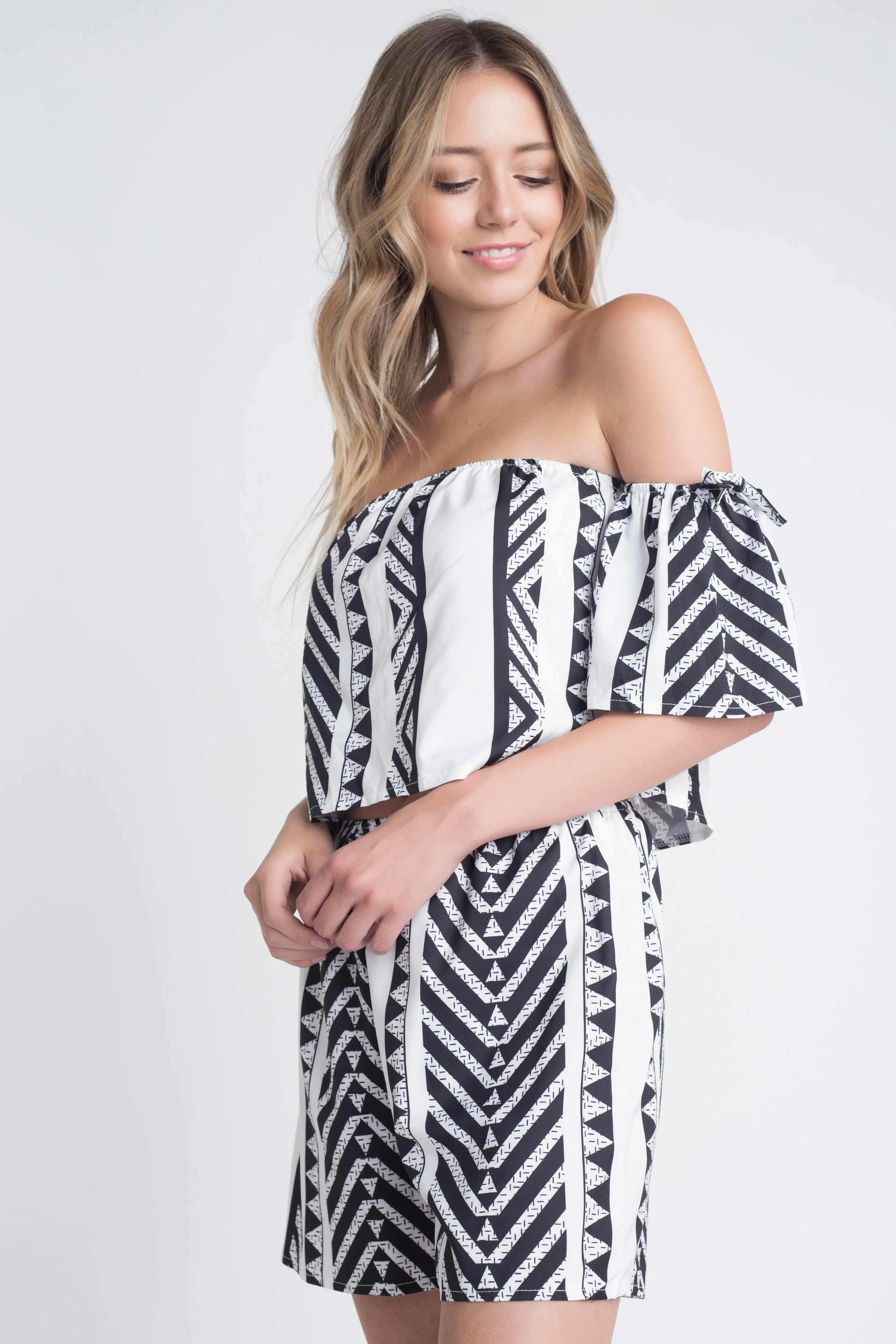 Womens Black & White Off Shoulder 2 Piece Short Set
