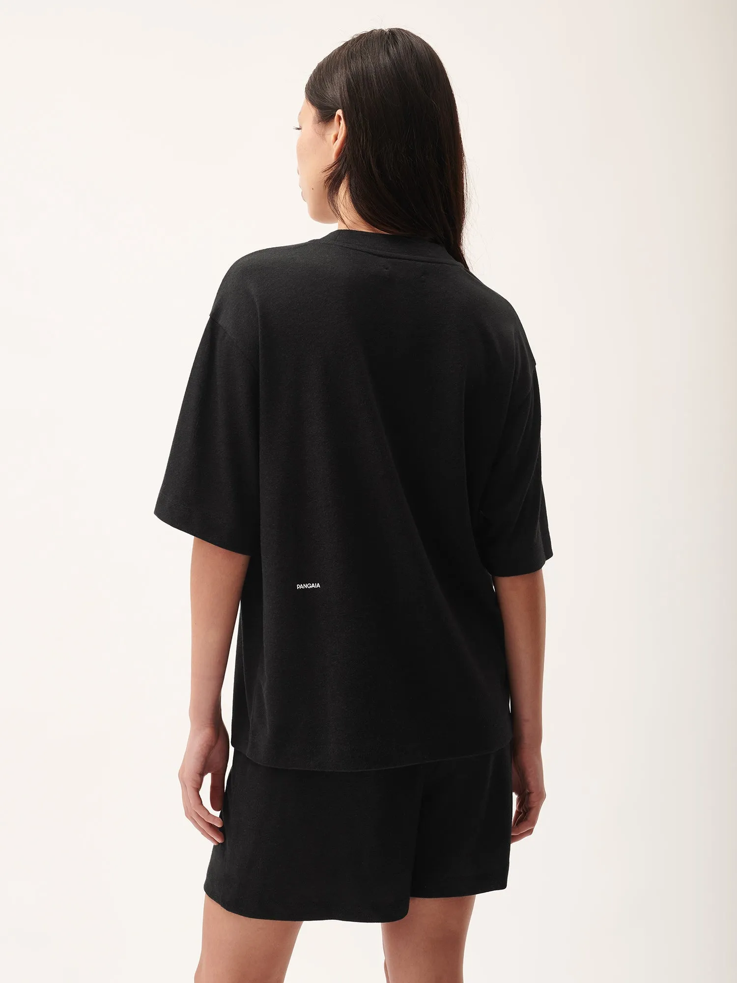 Womens DNA Frutfiber T-Shirt—black