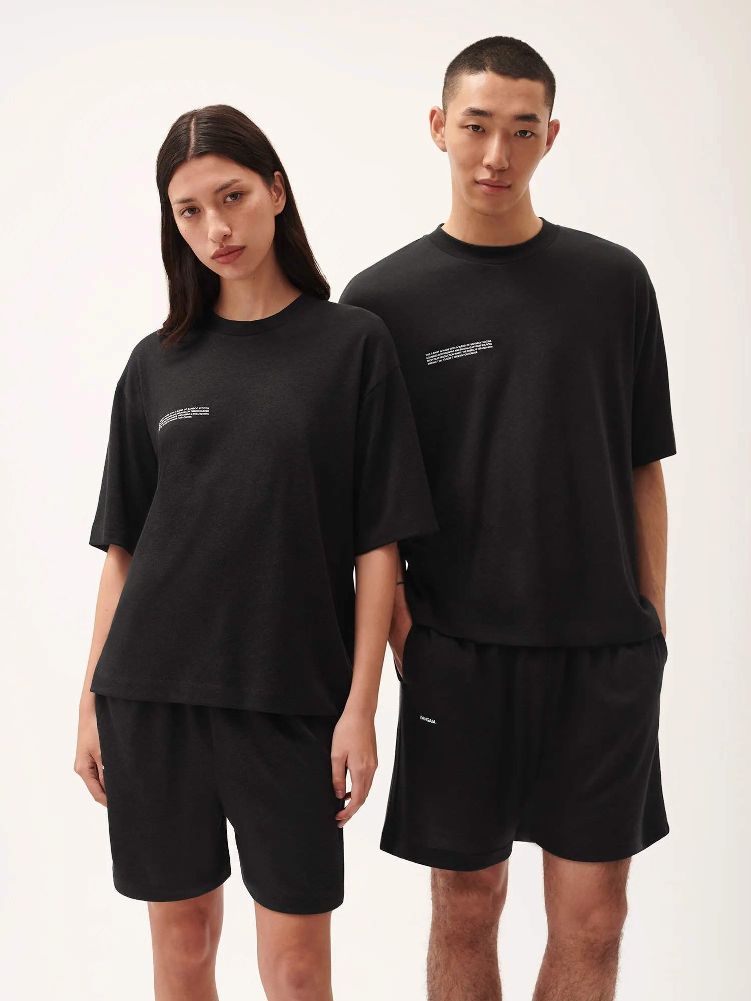 Womens DNA Frutfiber T-Shirt—black