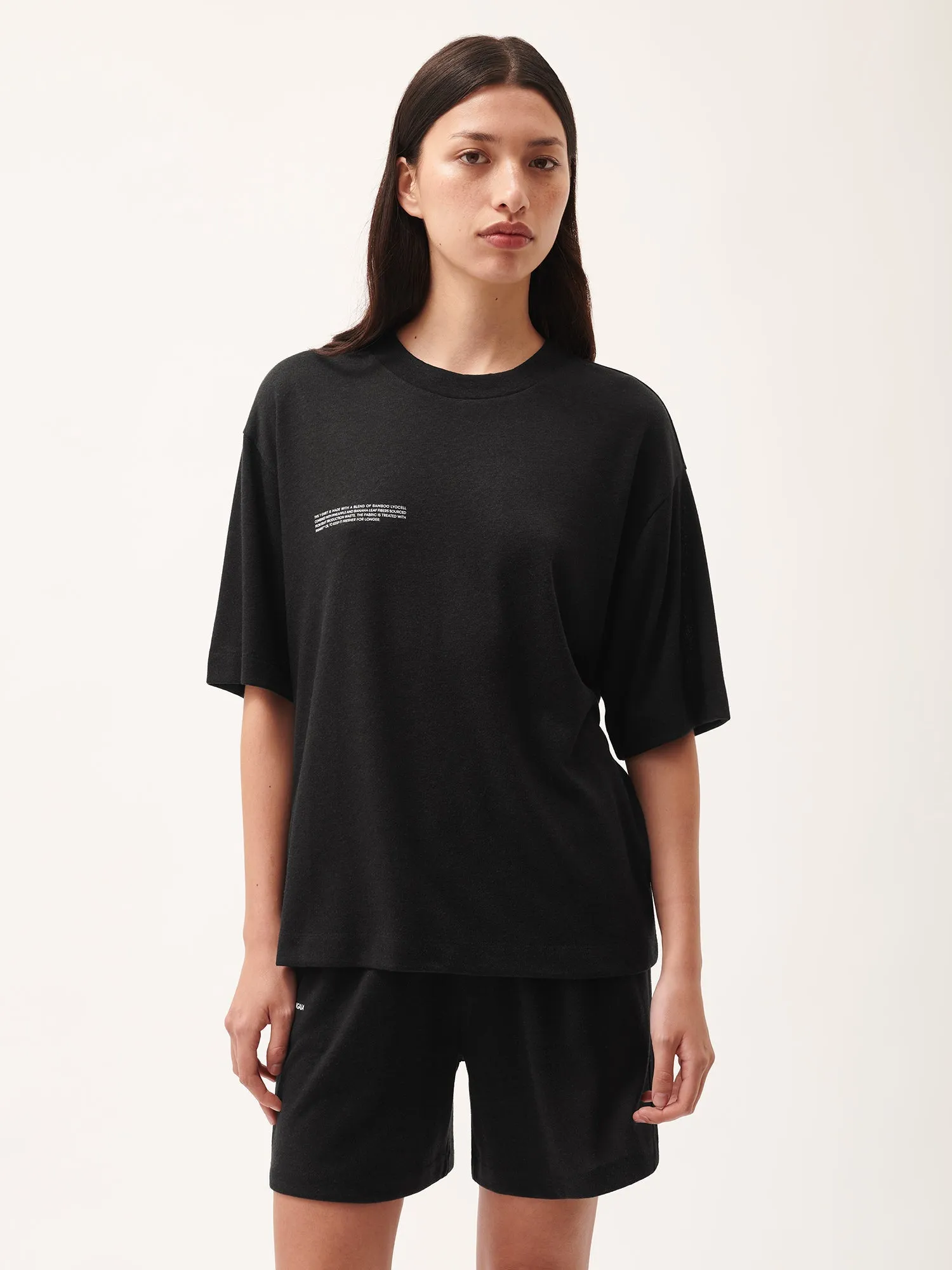 Womens DNA Frutfiber T-Shirt—black