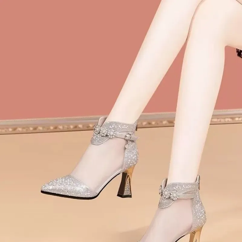 Women's Versatile Thick Heel Flower Shoes