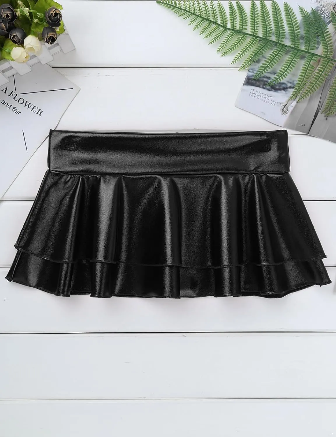 Yartina Women Shiny Metallic Mini Skirt Sexy Pleated Low Rise Skirt for Rave Dance Party Festival Costume